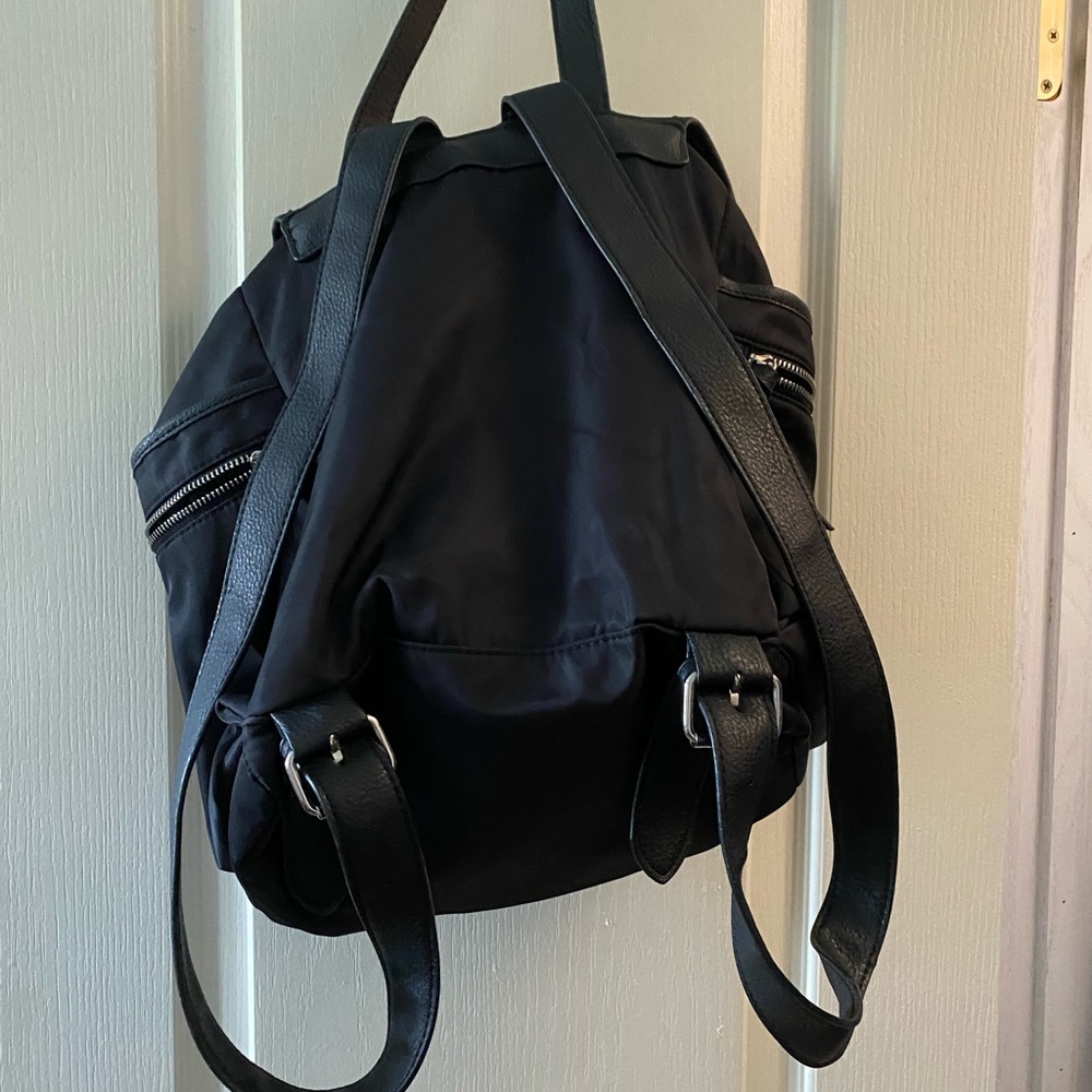 Steve Madden Backpack - Picture 4 of 4